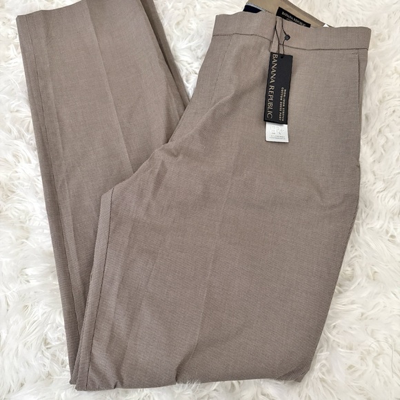 NWT Banana Republic Men's Tan Pants - Picture 5 of 5